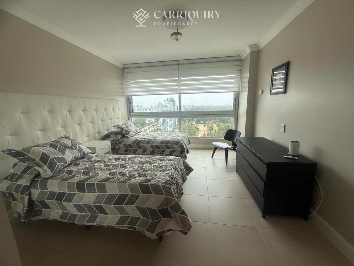 Apartamento ID.9329/Gran-Oportunidad-de-venta,-en-la-zona-del-Puerto-de-Punta-del-Este. - LE PARC 2