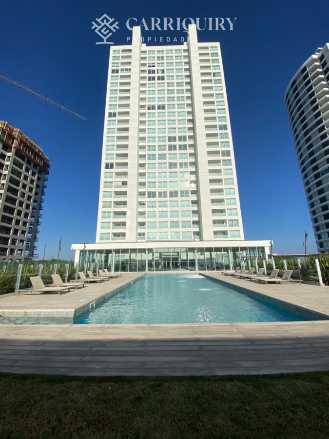 Apartamento ID.7820/Apartamento-en-torre-de-lujo - Lujosa planta sobre la primera línea al mar.