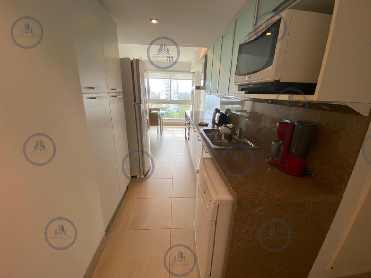 Apartamento ID.1650 - Moderno Apartamento de 2 Dormitorios en Le Parc Frente al Mar, Punta del Este 