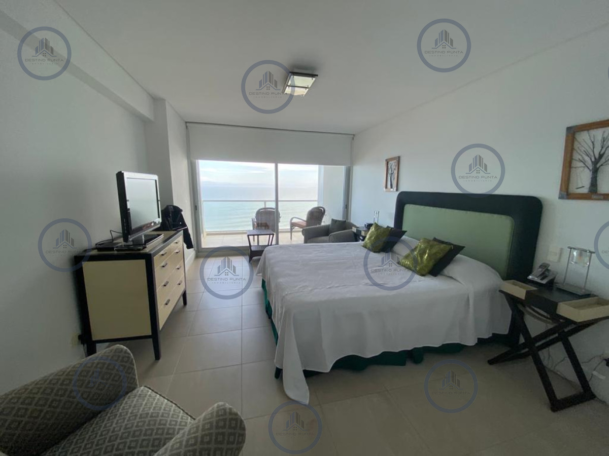 Apartamento ID.1650 - Moderno Apartamento de 2 Dormitorios en Le Parc Frente al Mar, Punta del Este 