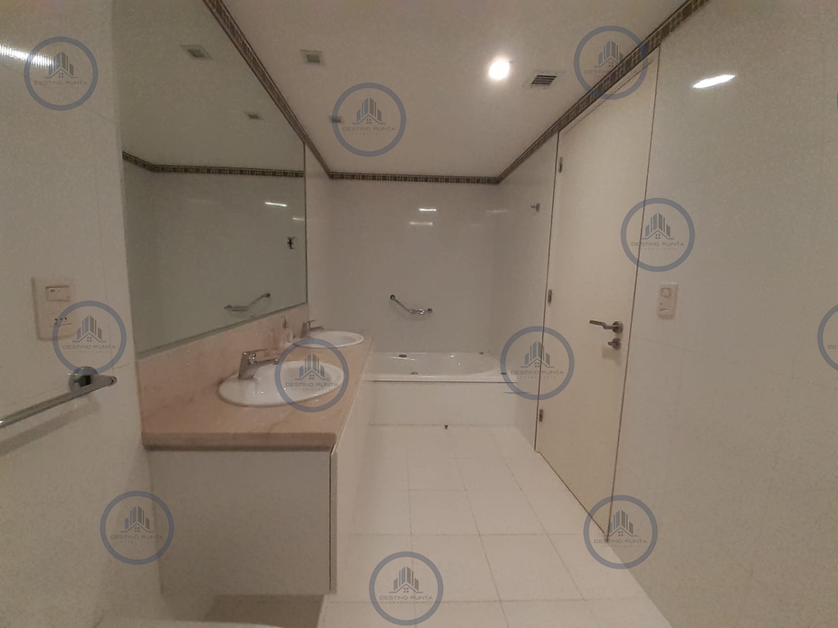 Apartamento ID.2166 - LE PARC II, 2 Dormitorios con Vista al Mar, Frente a la Playa