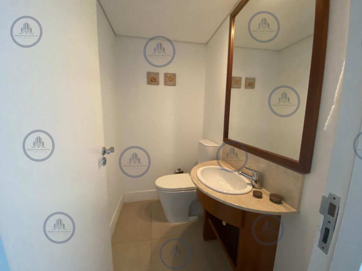 Apartamento ID.1650 - Moderno Apartamento de 2 Dormitorios en Le Parc Frente al Mar, Punta del Este 