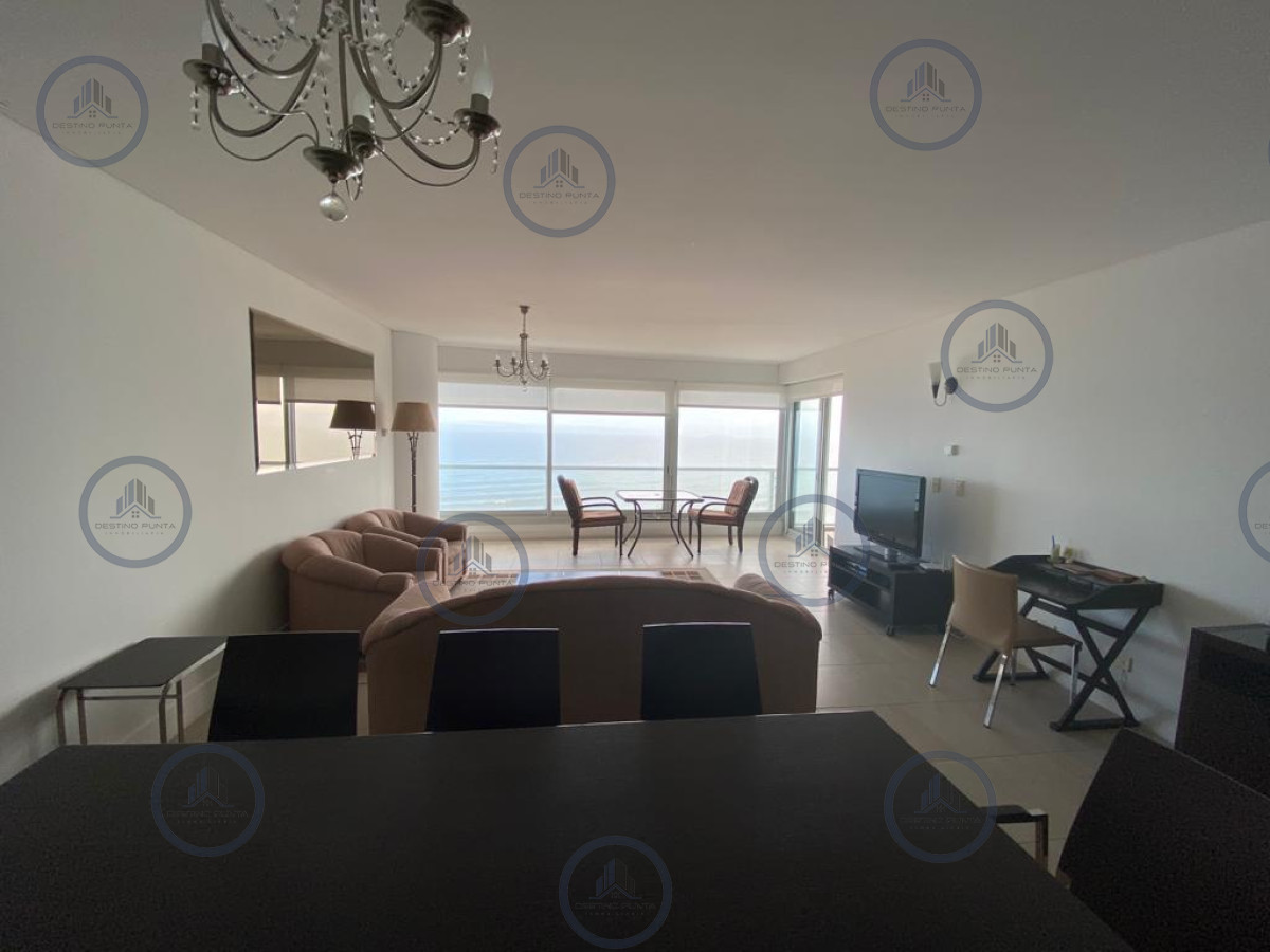 Apartamento ID.1650 - Moderno Apartamento de 2 Dormitorios en Le Parc Frente al Mar, Punta del Este 