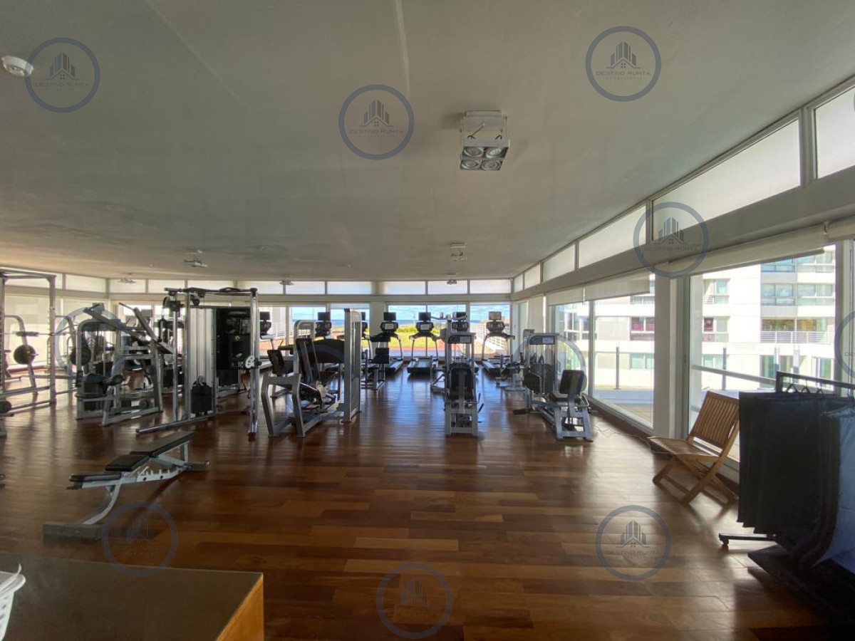Apartamento ID.1650 - Moderno Apartamento de 2 Dormitorios en Le Parc Frente al Mar, Punta del Este 