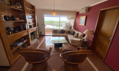 APARTAMENTO EN VENTA 4 DORMITORIOS AVDA ROOSEVELT