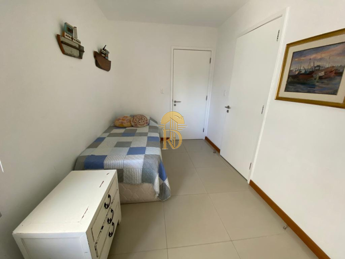 Alta gama sobre  primera línea -id-751-20