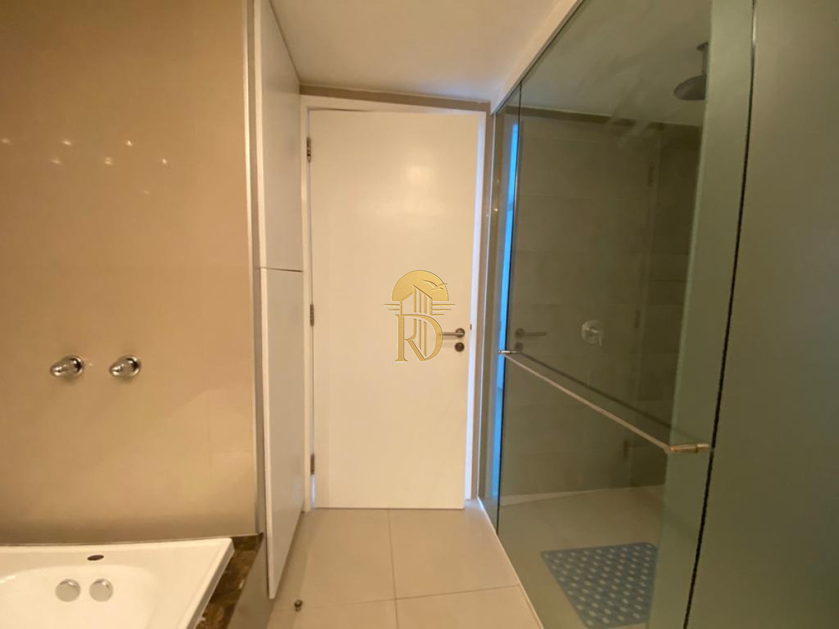 Alta gama sobre  primera línea -id-751-13