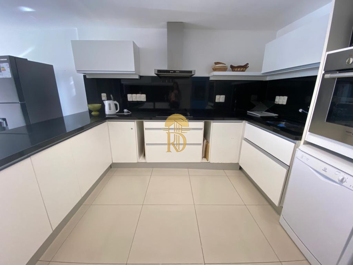 Alta gama sobre  primera línea -id-751-22