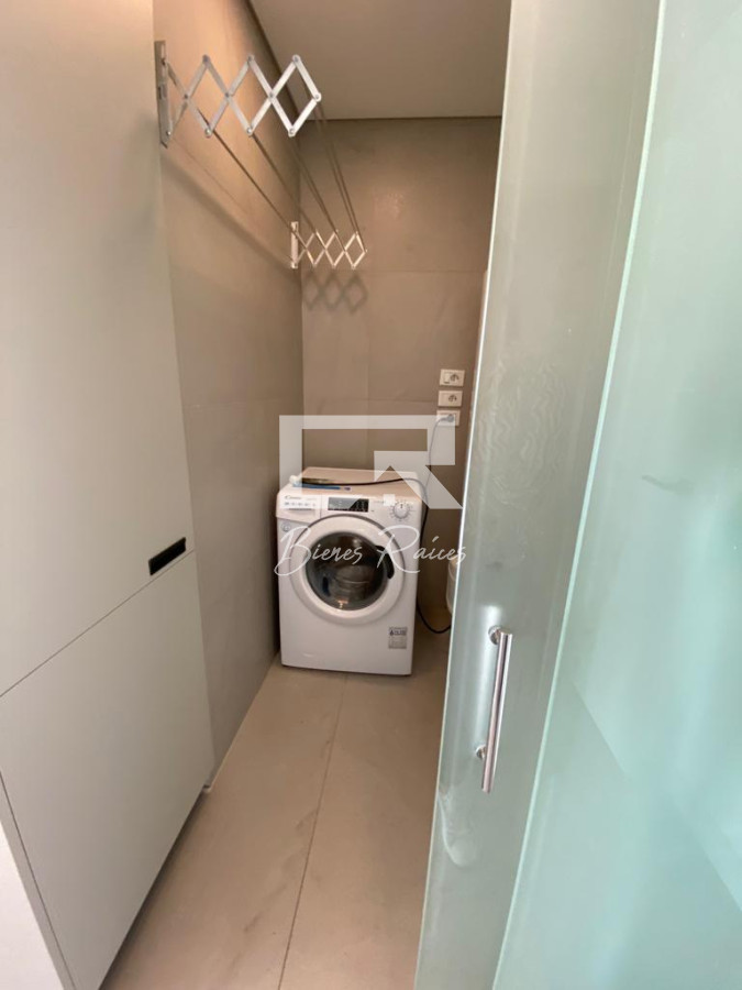 Apartamento ID.112 - Lujosa planta sobre la primera línea al mar.