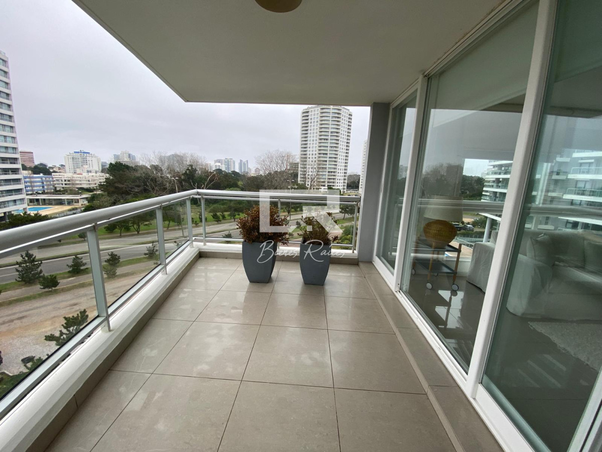 Apartamento ID.663 - Torre One 