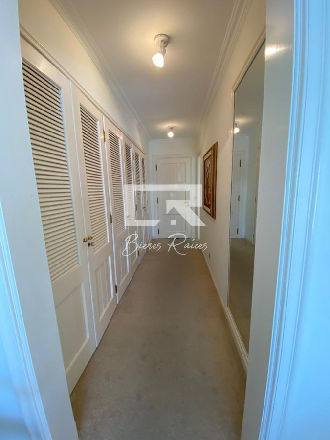 Apartamento ID.119 - Excepcional apto sobre rambla portuaria.