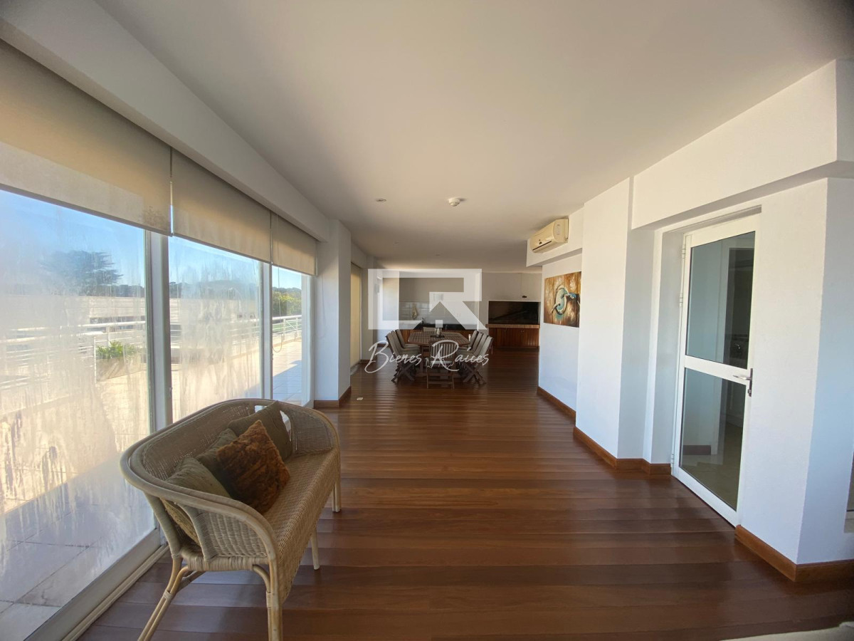 Apartamento ID.711 - BAHIA BRAVA 