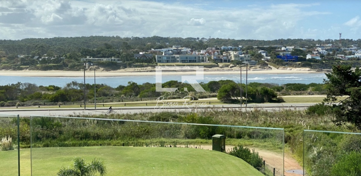Apartamento ID.114 - Confort, calidad y entorno en una planta única. 