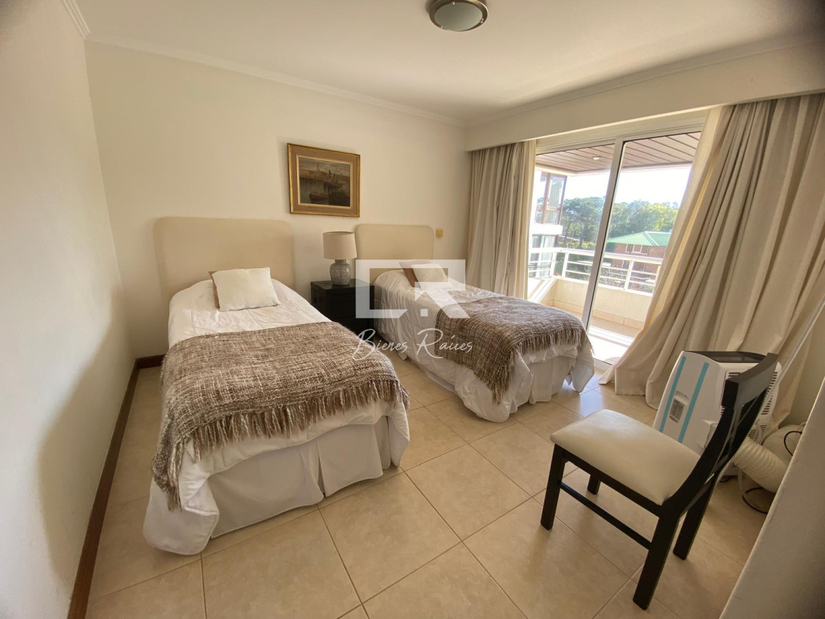 Apartamento ID.711 - BAHIA BRAVA 