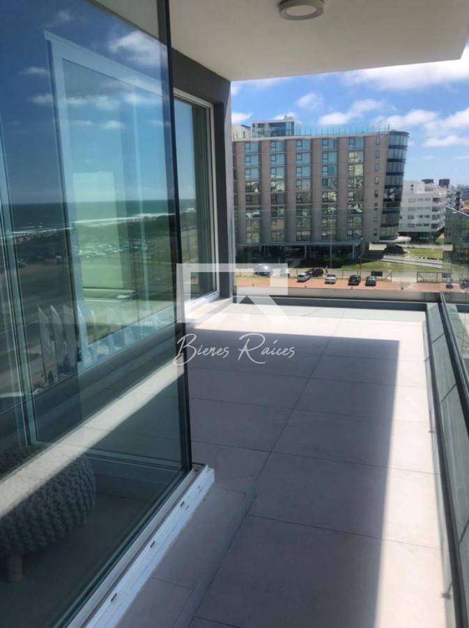 Apartamento ID.113 - Sobre la primer línea al mar,  conjugue estilo y calidad.