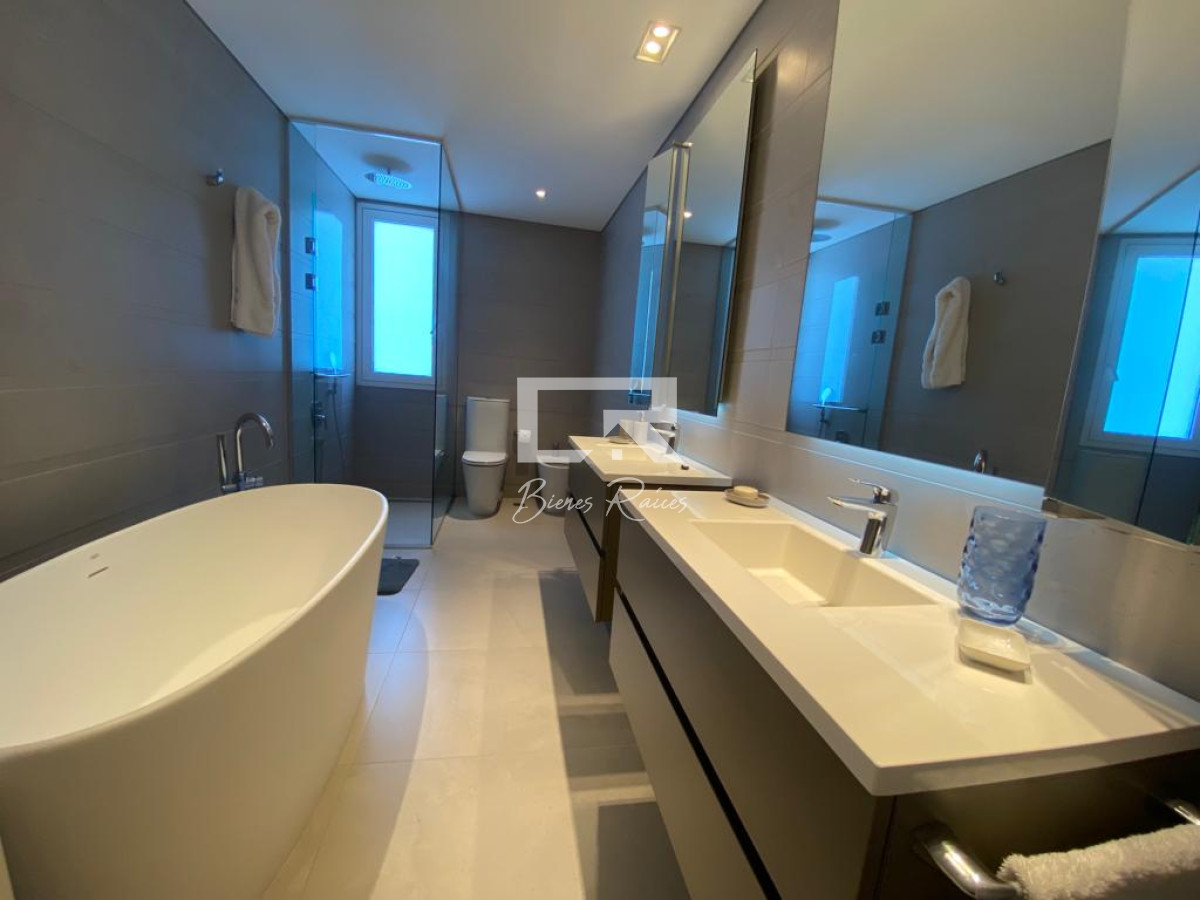 Apartamento ID.113 - Sobre la primer línea al mar,  conjugue estilo y calidad.