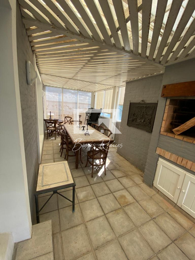 Apartamento ID.119 - Excepcional apto sobre rambla portuaria.