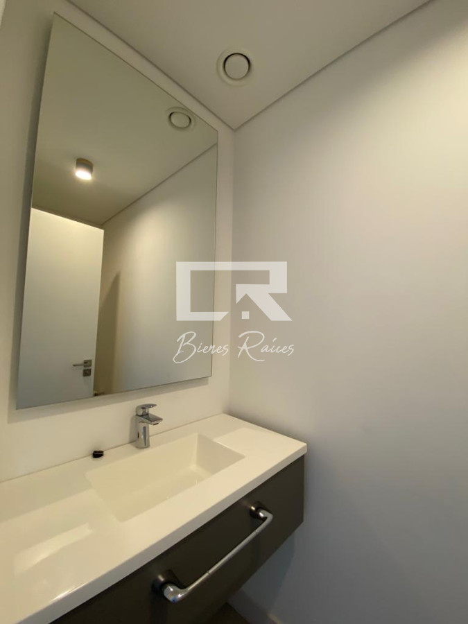 Apartamento ID.112 - Lujosa planta sobre la primera línea al mar.