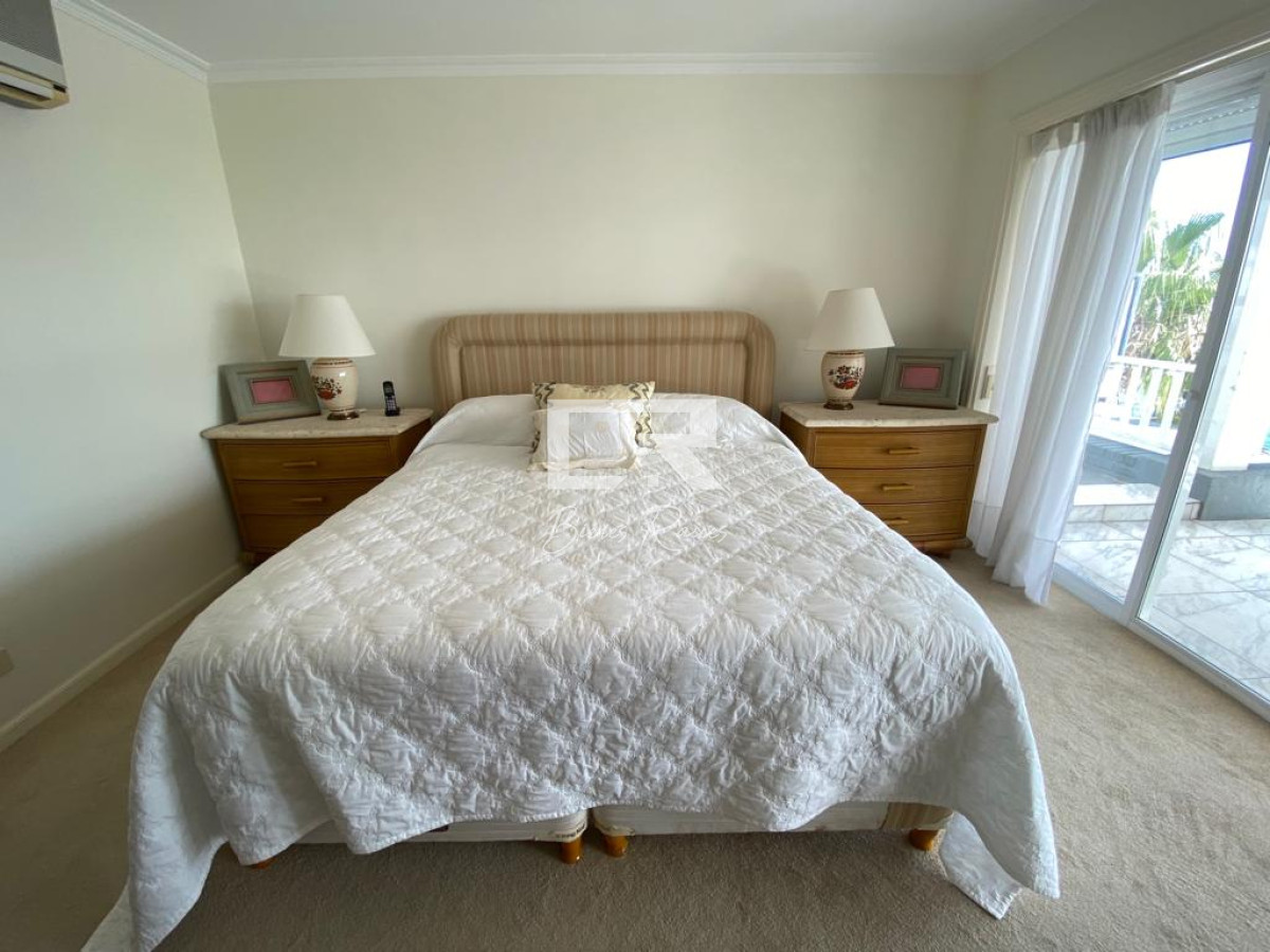 Apartamento ID.119 - Excepcional apto sobre rambla portuaria.