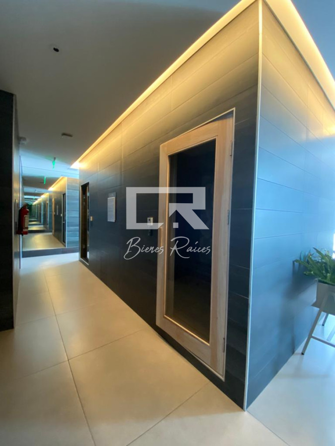 Apartamento ID.112 - Lujosa planta sobre la primera línea al mar.