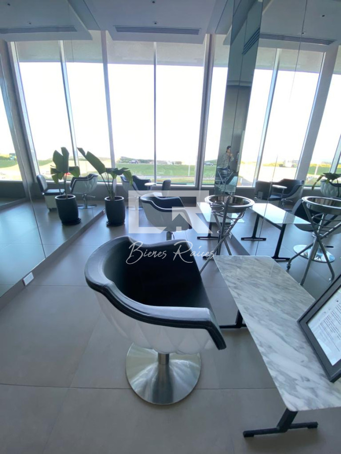 Apartamento ID.112 - Lujosa planta sobre la primera línea al mar.