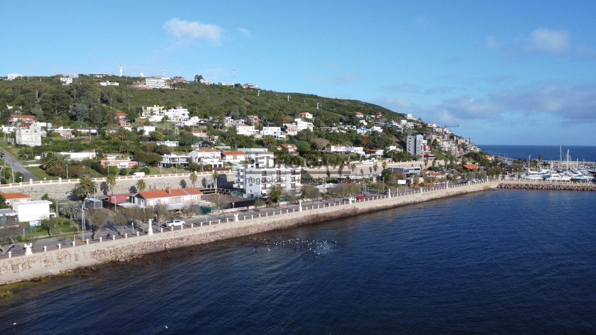 Apartamento ID.309 - Apartamento en venta en Piriápolis – Edificio Armen, vista al mar y atardeceres únicos