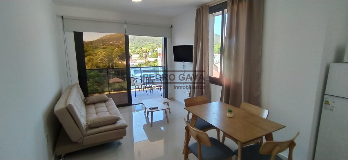 Apartamento ID.225 - Apartamento en alquiler Anual en Piriapolis, excelente ubicacion y comodidades !!