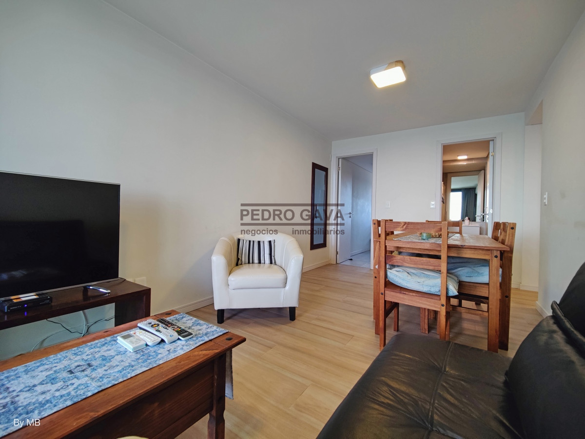 Apartamento ID.157 - Apartamento a la venta frente al mar en Piriapolis