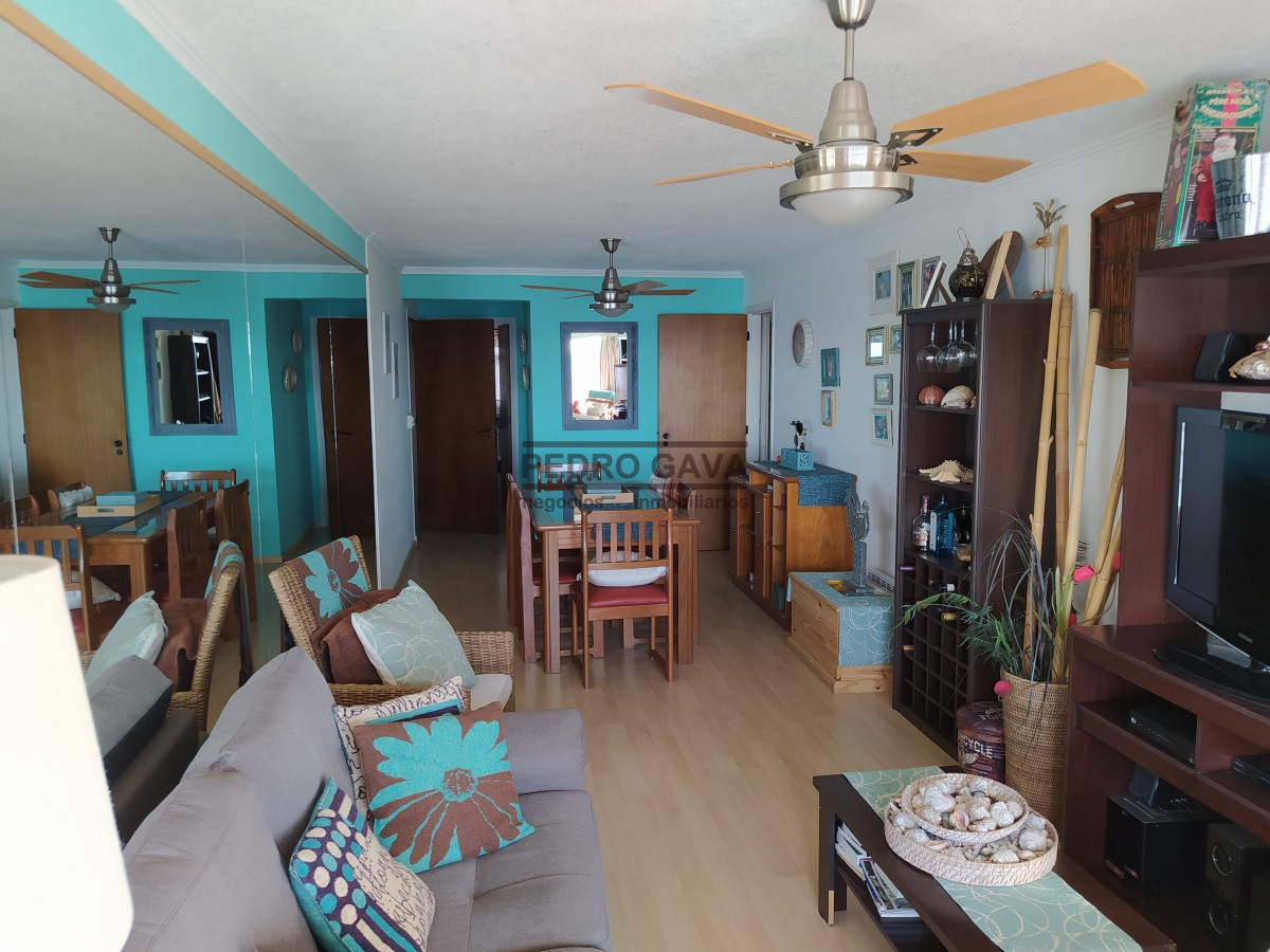 Apartamento ID.149 - Apartamento a la venta de 3 dormitorios y 2 baños sobre la Rambla de Piriapolis
