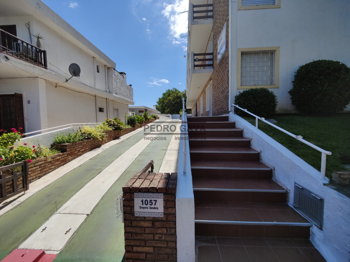 Apartamento ID.222 - Alquiler anual en Piriapolis, apartamento en pleno centro !!!