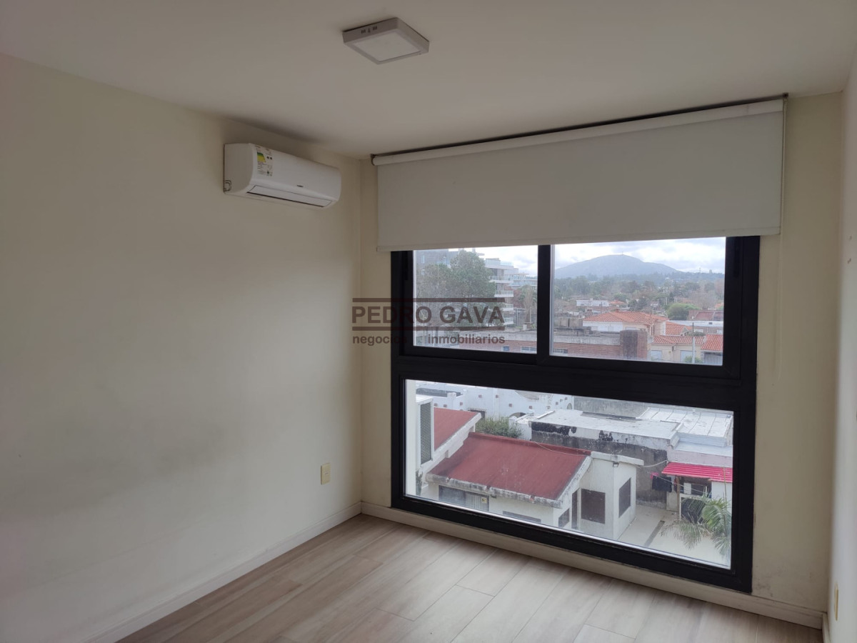 Apartamento ID.366 - Alquiler anual en Edificio Sunset | Rambla de Piriápolis | Gastos comunes incluidos