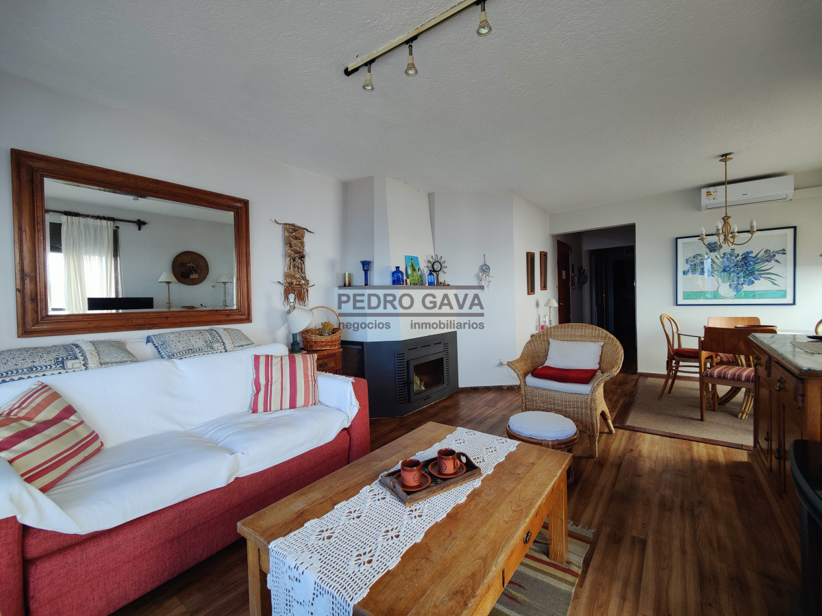 Apartamento ID.311 - Penthouse exclusivo frente al mar a la venta en Piriápolis