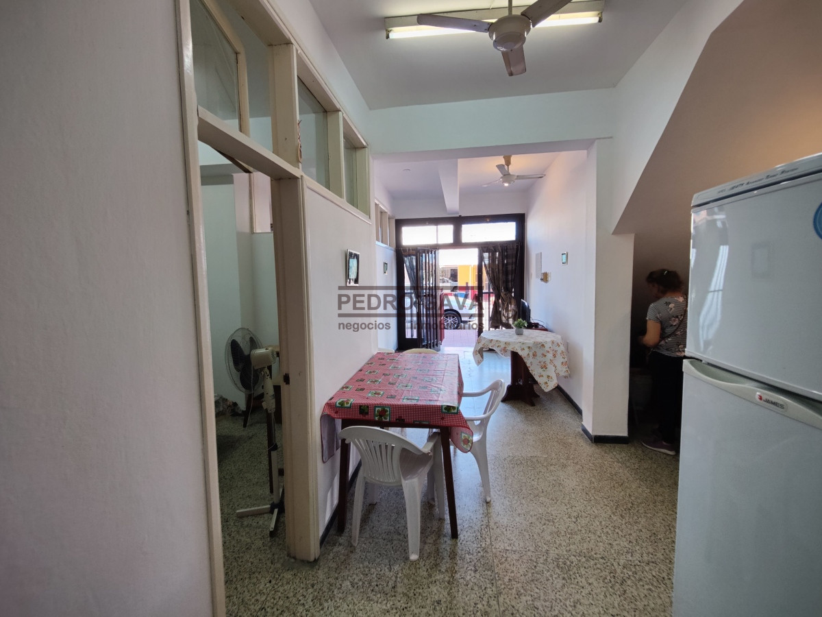 Apartamento ID.228 - Apartamento a la venta en Piriapolis a metros de la Rambla con local comercial o vivienda !