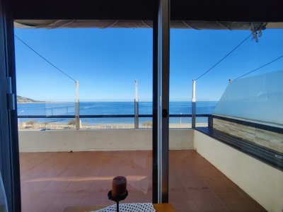 Apartamento ID.311 - Penthouse exclusivo frente al mar a la venta en Piriápolis