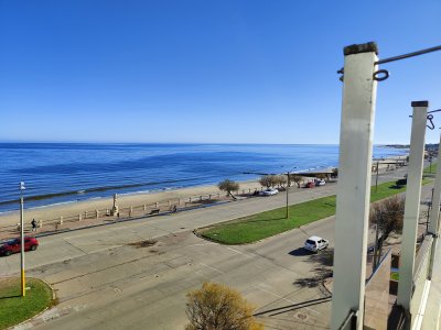Apartamento ID.311 - Penthouse exclusivo frente al mar a la venta en Piriápolis