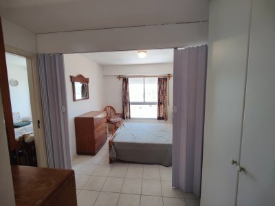 Apartamento ID.327 - Alquiler Anual - Apartamento en Edificio La Riviera, Rambla de Piriápolis