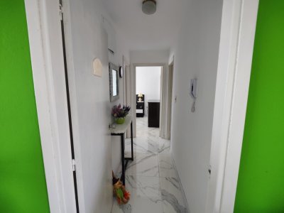 Apartamento ID.349 - Alquiler anual en el centro de Piriápolis - 2 dormitorios, cochera y vista a la Rambla