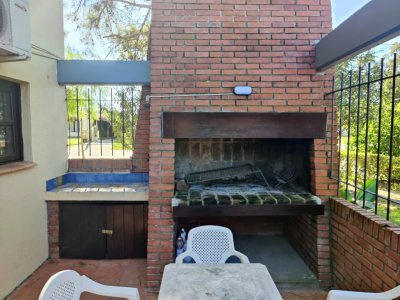 Apartamento ID.362 - Apartamento en alquiler en Piriápolis, planta baja con patio y 2 dormitorios
