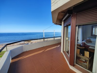 Apartamento ID.311 - Penthouse exclusivo frente al mar a la venta en Piriápolis