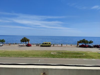 Apartamento ID.334 - Apartamento a la ventafrente al mar con gran terraza de 38 m² en Piriápolis !!