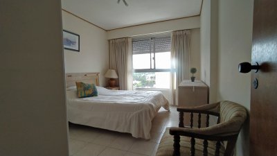 Apartamento ID.151 - Piriapolis, apartamento en venta con vista al mar sobre la Rambla,