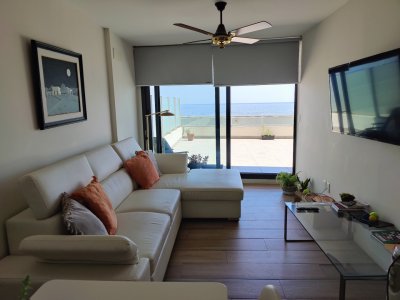 Apartamento ID.334 - Apartamento a la ventafrente al mar con gran terraza de 38 m² en Piriápolis !!