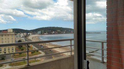 Apartamento ID.151 - Piriapolis, apartamento en venta con vista al mar sobre la Rambla,