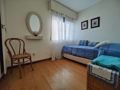 Apartamento ID.311 - Penthouse exclusivo frente al mar a la venta en Piriápolis