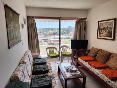 Alquiler Anual - Apartamento en Edificio La Riviera, Rambla de Piriápolis