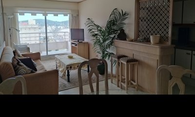 Piriapolis, apartamento en venta con vista al mar sobre la Rambla,