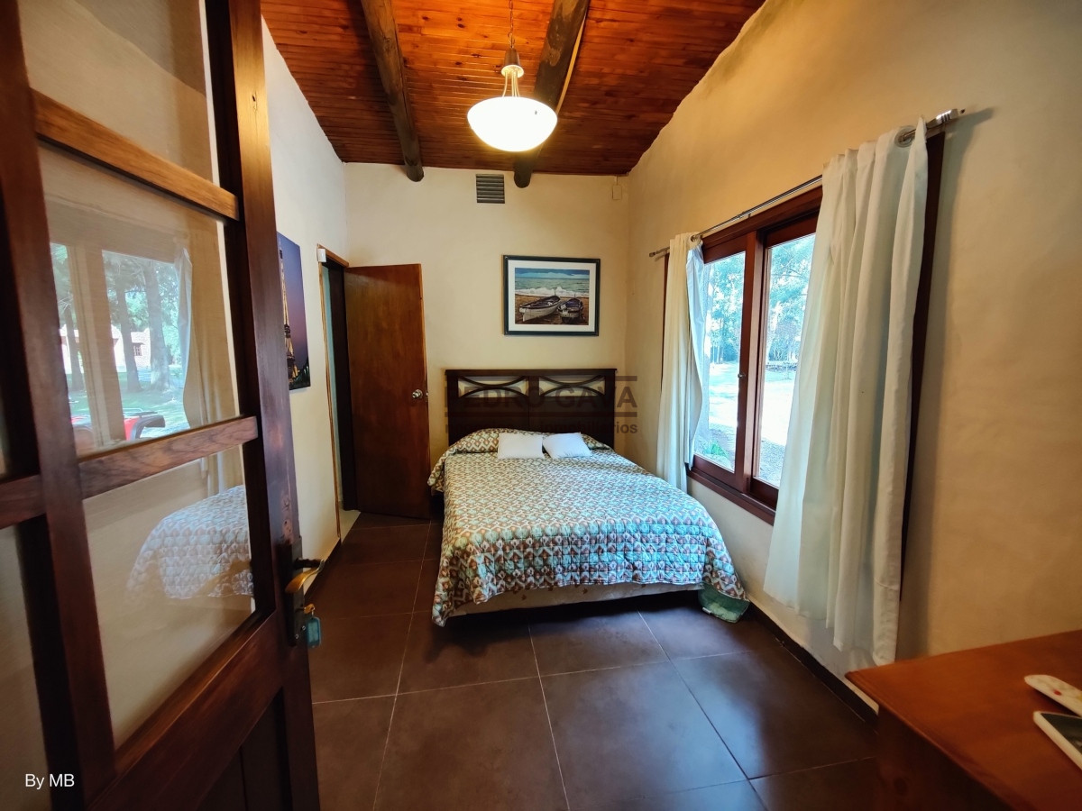 Casa ID.217 - Piriapolis, Exclusiva casa quinta en venta a 1000 metros de la playa