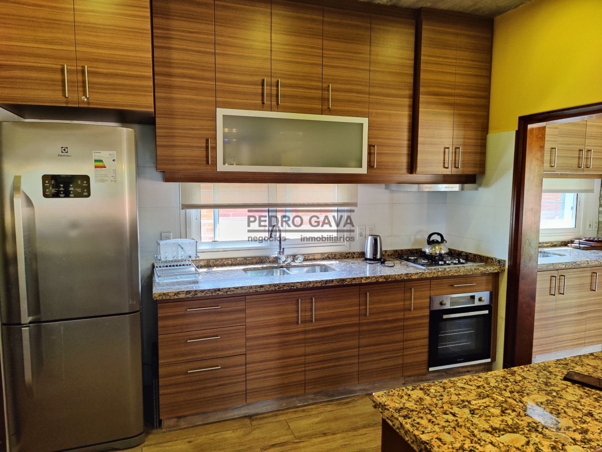 Casa ID.15 - ¡Casa a la venta en Piriápolis! Confort, calidad y mar, todo en un solo lugar.