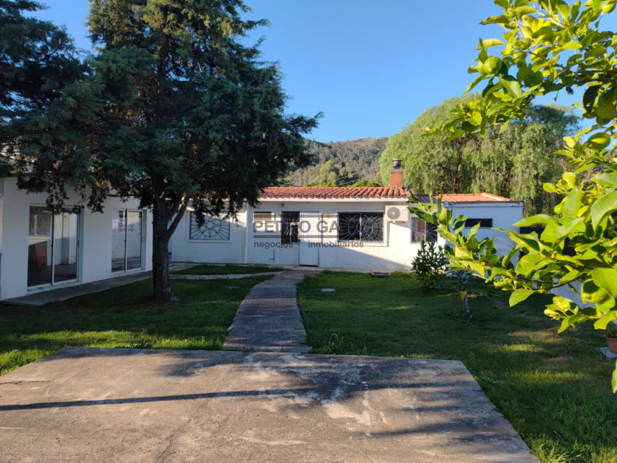 Casa ID.351 - Casa en alquiler anual en Piriápolis, entorno tranquilo con parque y espacio exterior