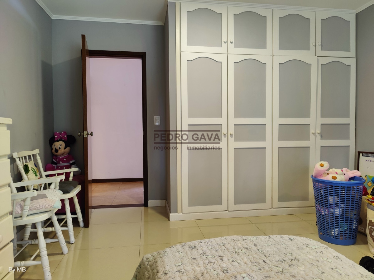 Casa ID.217 - Piriapolis, Exclusiva casa quinta en venta a 1000 metros de la playa